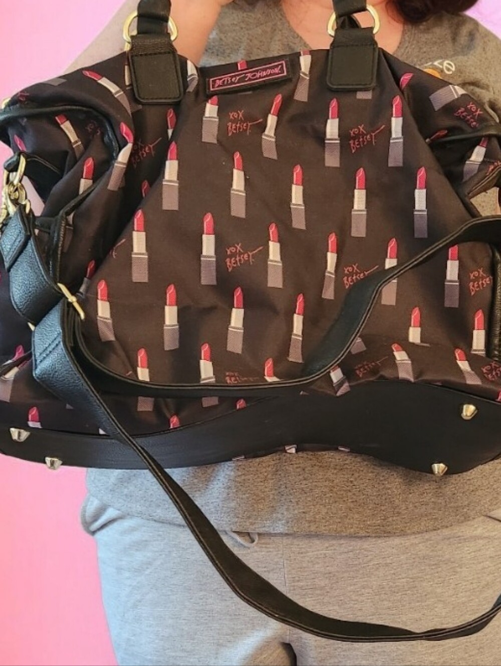 Lipstick Print Wknd Bag in Black and Pink■ EUC- READ 4 MORE INFO